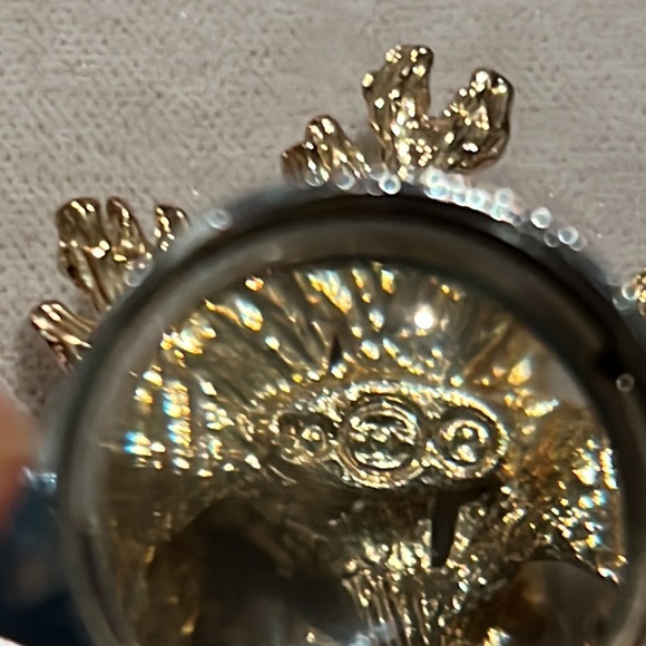 Chanel Gold Tone and Crystals Wheat Brooch,  Twist Stems, Signed on back - Picture 13 of 15